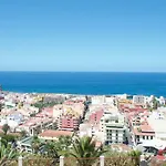 Edificio Maranuelas, Puerto La Cruz, Islas Canarias Tenerife アパート プエルト・デ・ラ・クルス