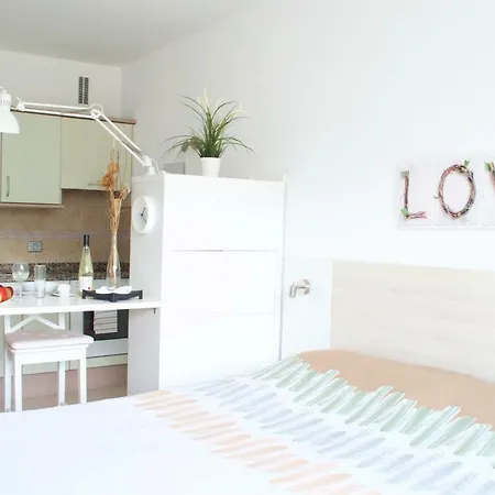 Edificio Maranuelas, Puerto La Cruz, Islas Canarias Tenerife Apartment